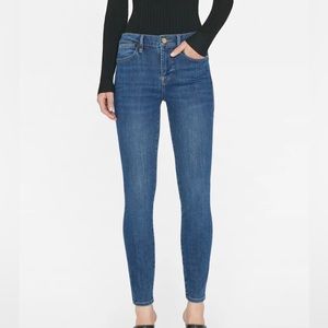 Frame le high rise skinny Jean, size 28